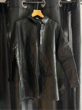 Missguided Black faux Leather Shirt Jacket - Classic Button-Up